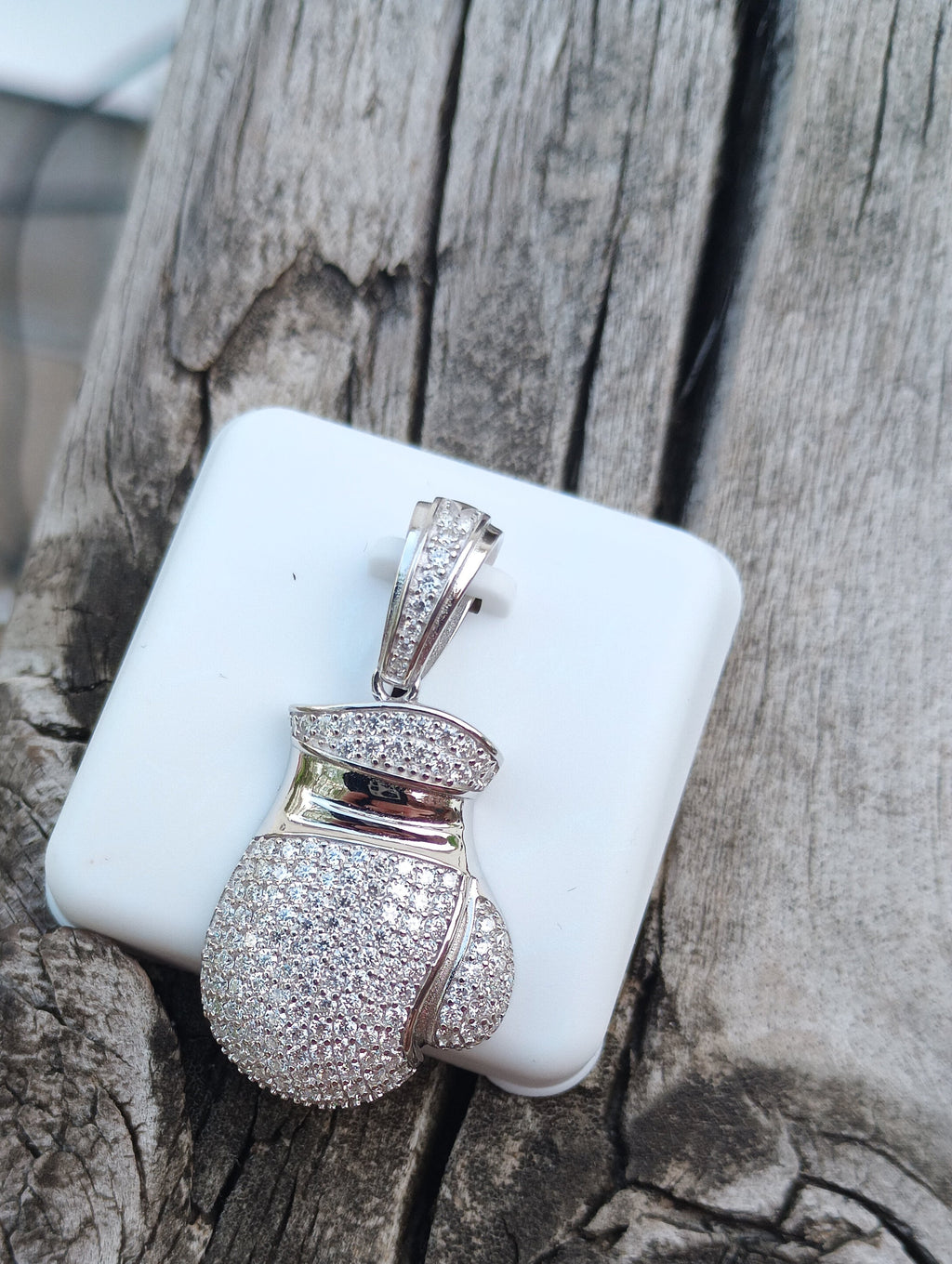 Pendant